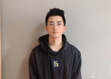 虎牙LPL：解说柯基的逆袭 同济高材生助力IG大战JDG