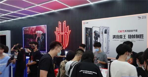 一场“骁龙嘉年华”,将高通的底气体现得淋漓尽致